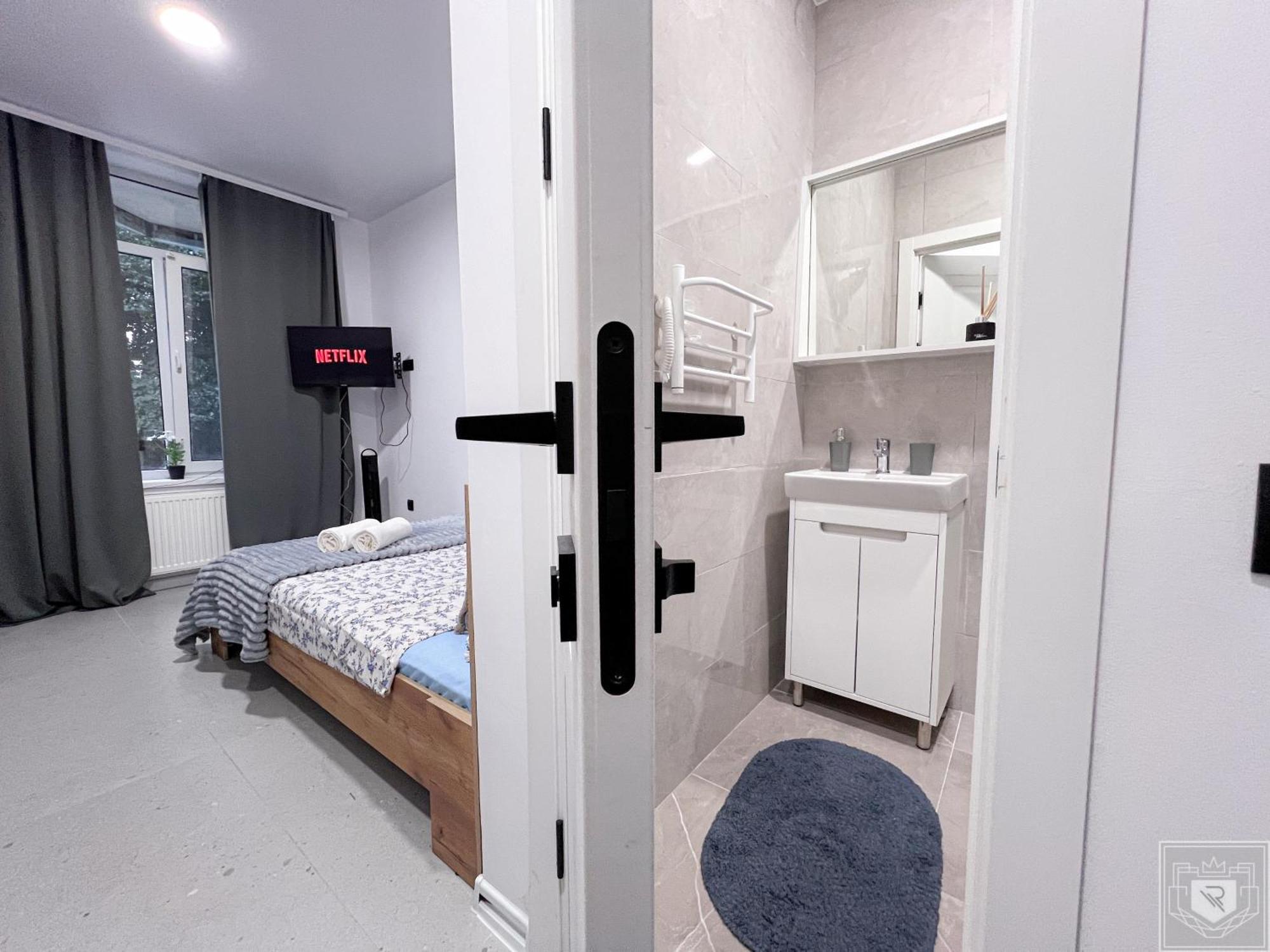 Renthouse Nanoflat #4 * Kişinev